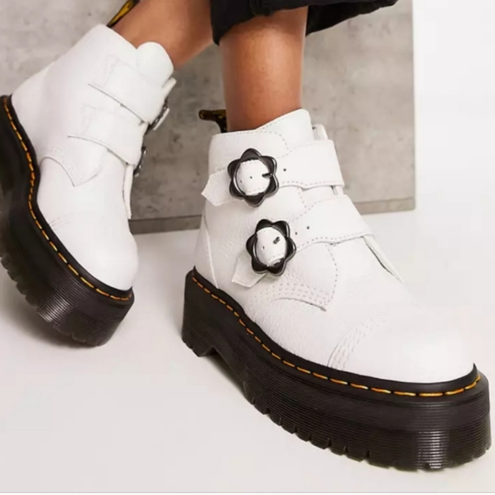 Dr Martens Devon Flower Quad White Boots Size 6